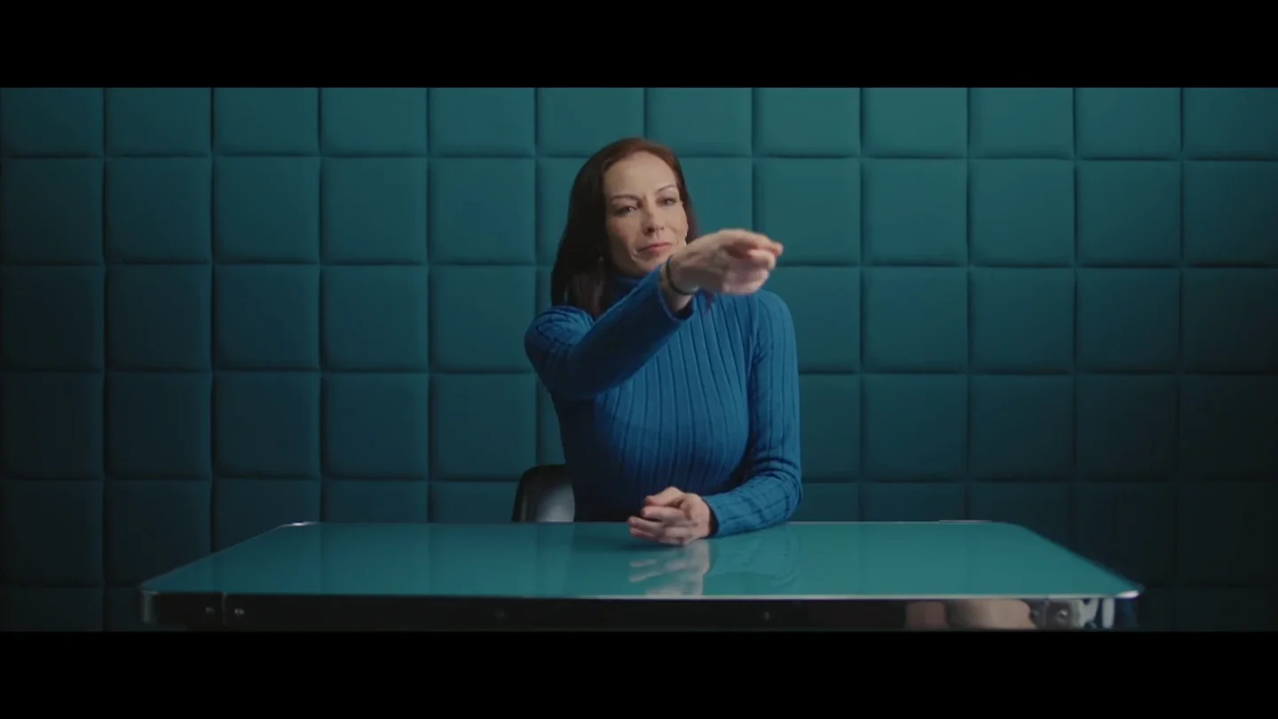 La respuesta de la ministra Espinosa a la mujer de uno de los marineros secuestrados del Alakrana "Y tú, a ver si te estás callada": la respuesta de la ministra Espinosa a la mujer de uno de los marineros secuestrados del Alakrana