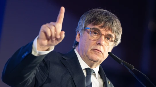 El expresidente de la Generalitat de Catalunya y candidato de Junts a las elecciones catalanas, Carles Puigdemont, interviene durante un acto de campaña, en Jean Carrère Space, a 1 de mayo de 2024, en Argelès (Francia). El expresidente de la Generalitat de Catalunya y candidato de Junts a las elecciones catalanas, Carles Puigdemont, interviene durante un acto de campaña, en Jean Carrère Space, a 1 de mayo de 2024, en Argelès (Francia).