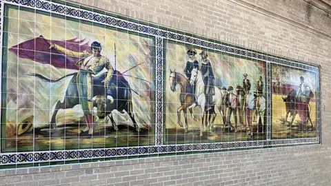 Mural sobre toros de Country Club Plaza en Kansas City Mural sobre toros de Country Club Plaza en Kansas City