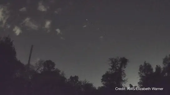 Meteoro de la lluvia de estrellas eta Acuáridas. Meteoro de la lluvia de estrellas eta Acuáridas.