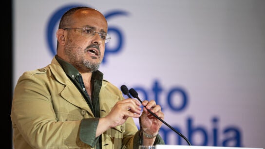 El presidente del PP en Catalu&ntilde;a y candidato del partido a las elecciones catalanas, Alejandro Fern&aacute;ndez, interviene durante un mitin del Partido Popular.