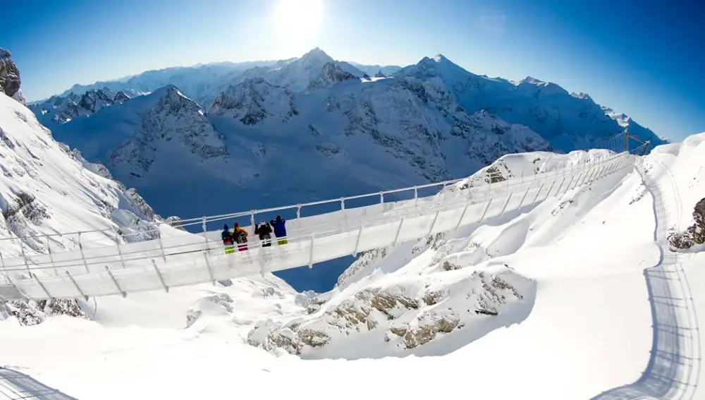 Puente colgante del monte Titlis, en Suiza