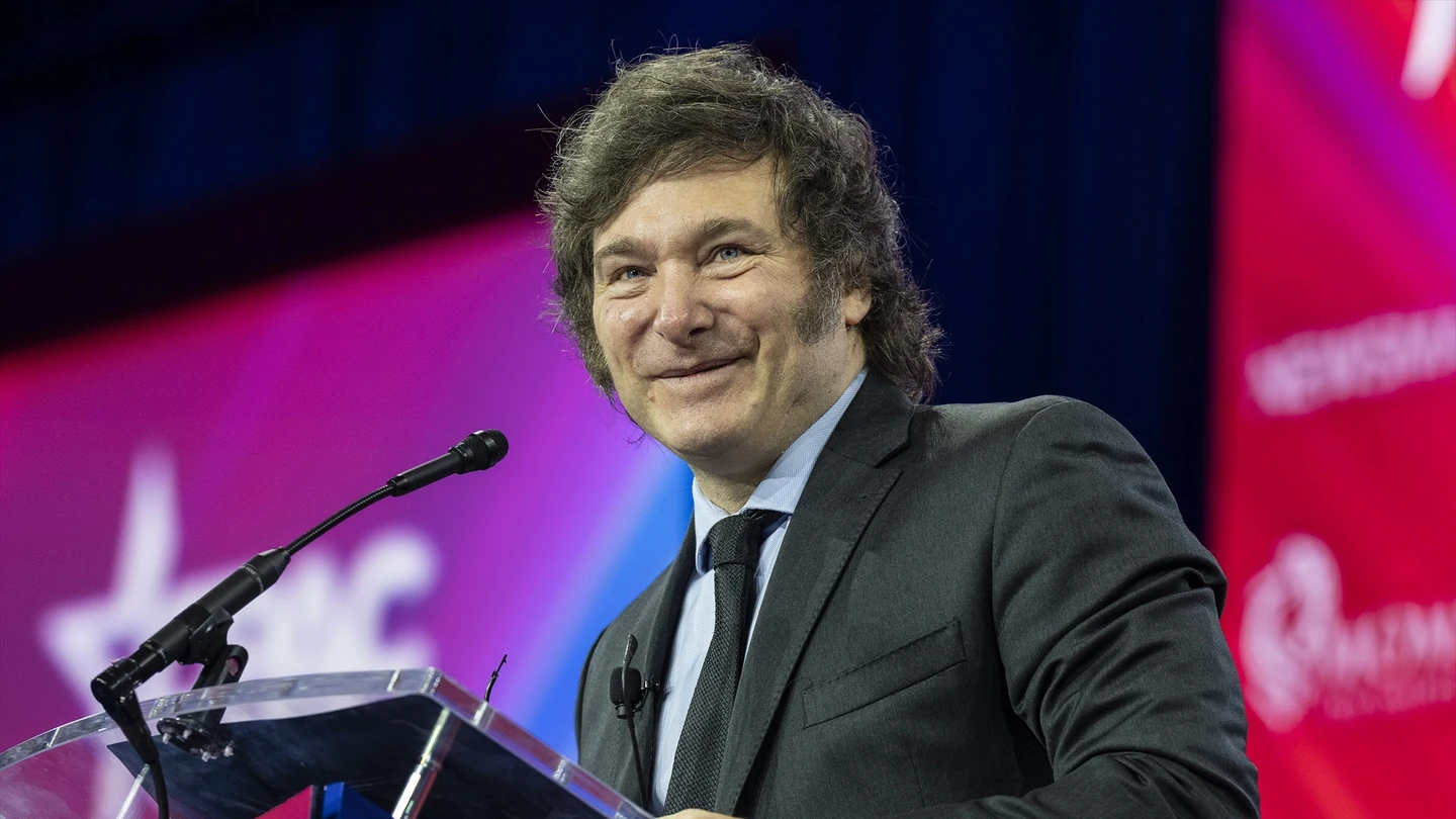 Imagen de archivo del presidente de Argentina, Javier Milei Milei carga contra Pedro Sánchez y tacha de "calumnias" las declaraciones de Óscar Puente