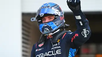 Max Verstappen arrolla en clasificación y Aston Martin se hunde