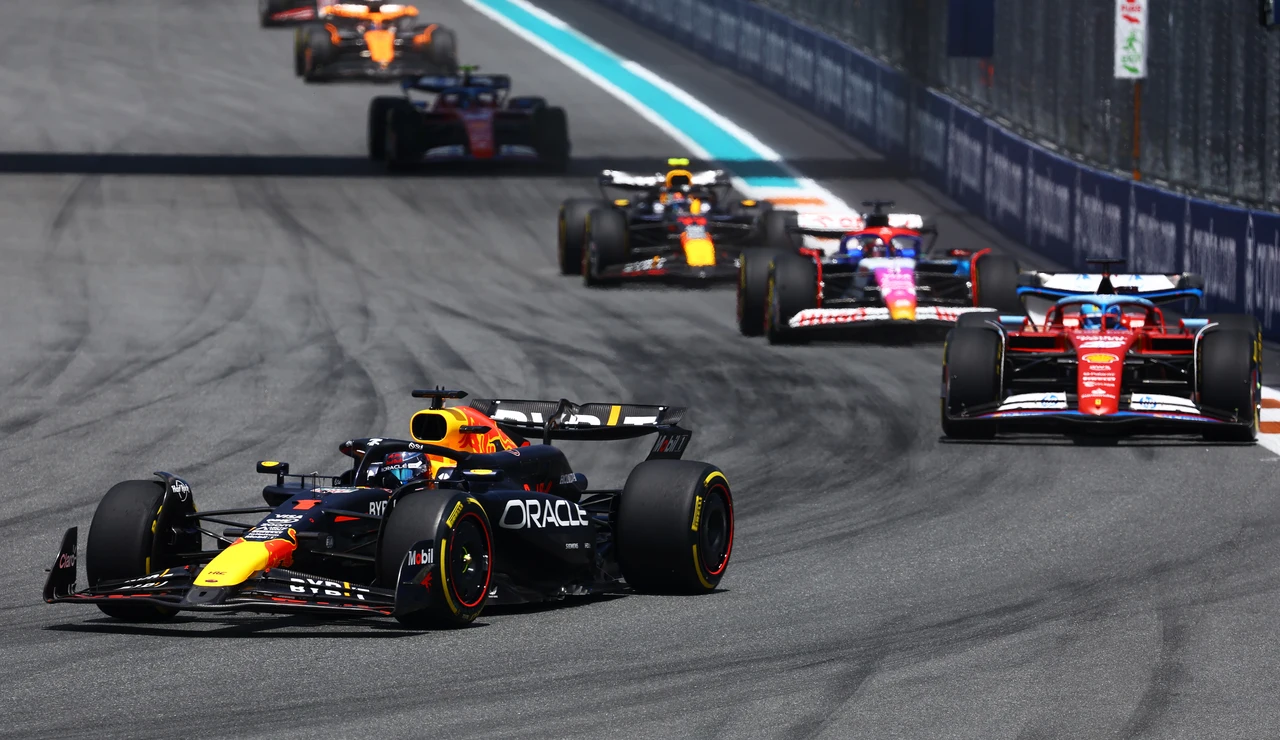 Max Verstappen consiguió una nueva cómoda victoria en una Sprint