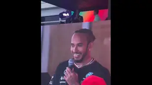 Lewis Hamilton, entre risas al hablar de Miami