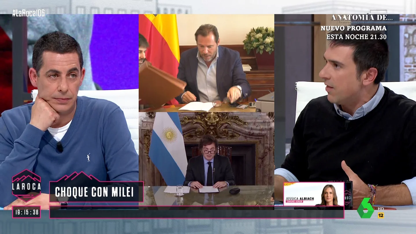 Ramón Espinar, sobre Javier Milei: "Es Pinochet con patillas. Representa lo peor de la derecha global" Ramón Espinar, sobre Javier Milei: "Es Pinochet con patillas. Representa lo peor de la derecha global"