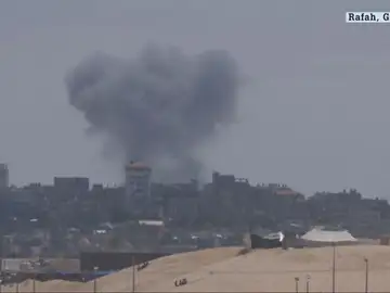 Israel bombardea el este de Rafah y dice que seguirá negociando un alto el fuego