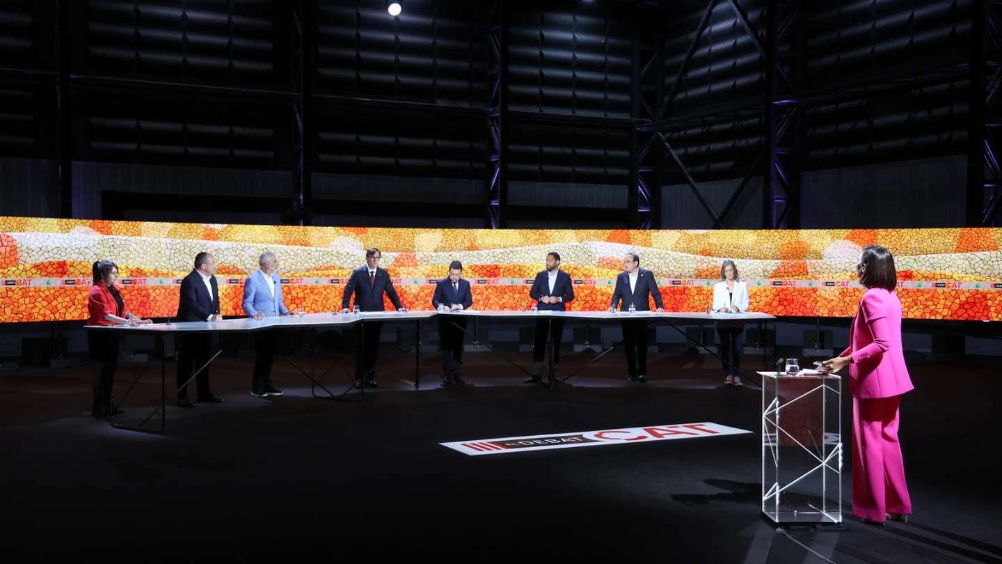 Los candidatos y representantes de las principales formaciones políticas del 12M en 'El Debat' de laSexta Los candidatos y representantes de las principales formaciones políticas del 12M en 'El Debat' de laSexta
