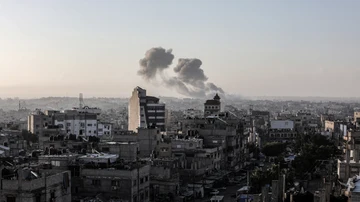 Ataques israelíes cerca del paso fronterizo de Rafah este martes
