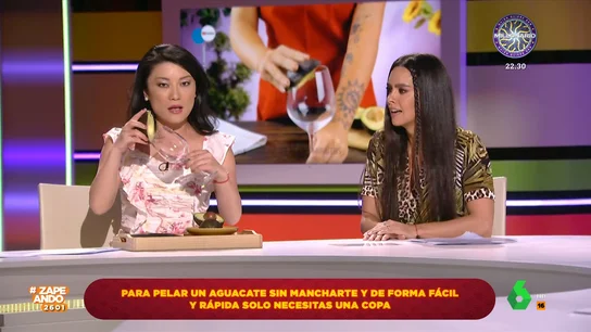 El truco de Jiaping para pelar los aguacates en segundos con la ayuda de una copa El truco de Jiaping para pelar los aguacates en segundos con la ayuda de una copa