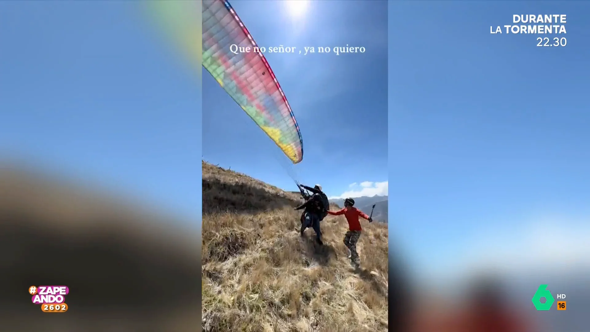 El grito desesperado de una chica al practicar parapente: "Señor, ya no quiero"