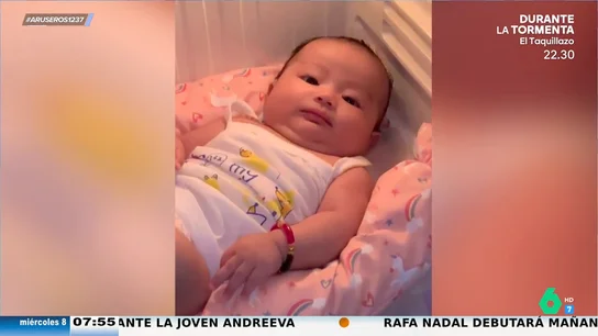 Meten a su bebé en la nevera para hacer frente a una ola de calor Meten a su bebé en la nevera para hacer frente a una ola de calor