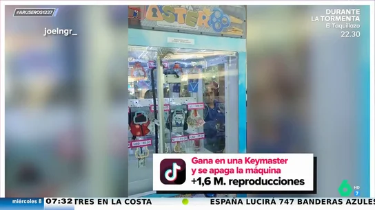 Se apaga la máquina cuando gana el premio y no puede cobrarlo: "Esto si que es obsolescencia programada" Se apaga la máquina cuando gana el premio y no puede cobrarlo: "Esto si que es obsolescencia programada"