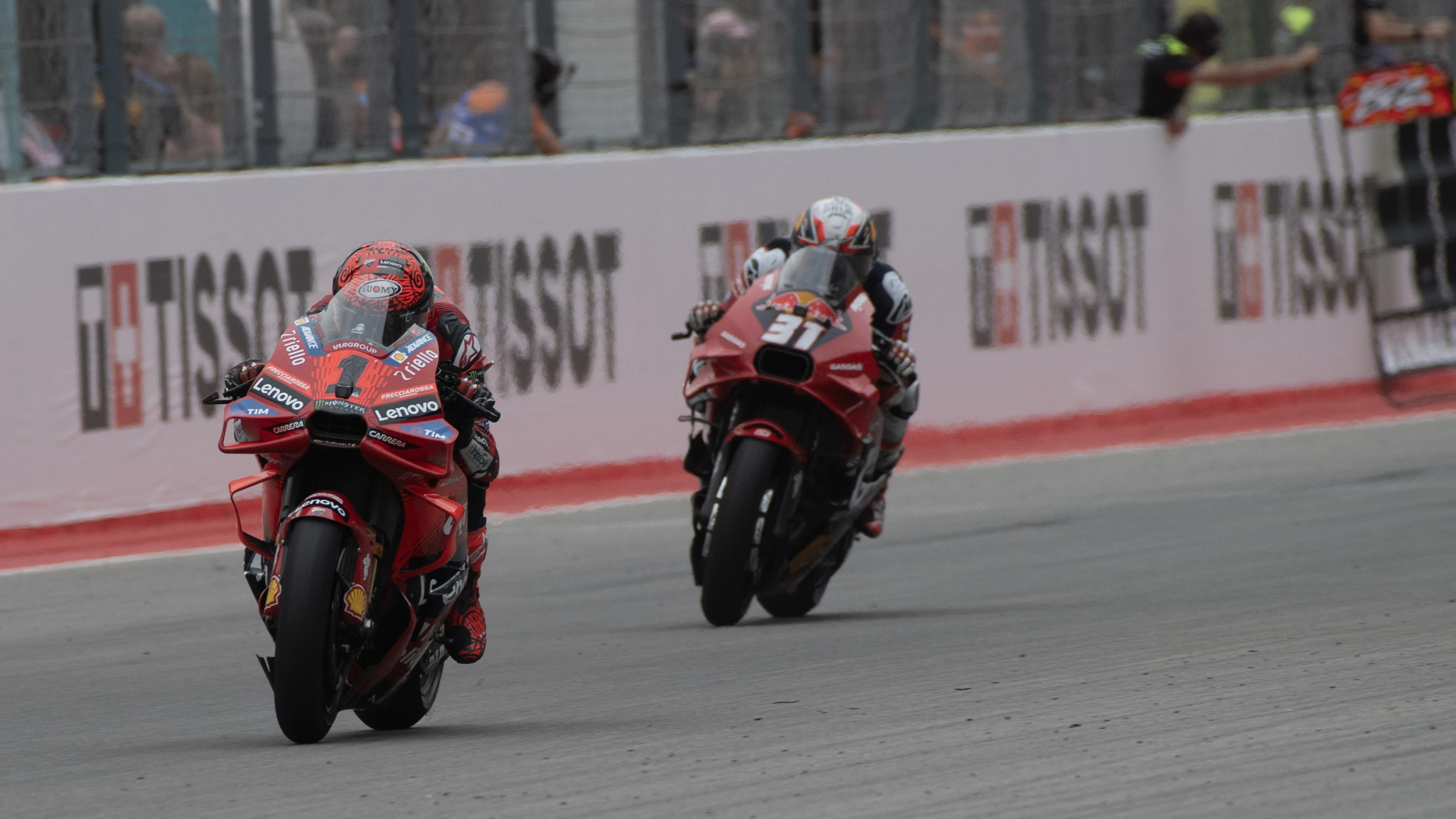 Pecco Bagnaia y Pedro Acosta Pecco Bagnaia y Pedro Acosta
