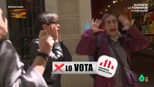 La reacción de una votante de la CUP al confundirla con una de Esquerra