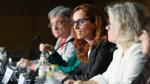 La ministra de Sanidad, Mónica García, durante el XXI Congreso Nacional sobre el sida e ITS este jueves.