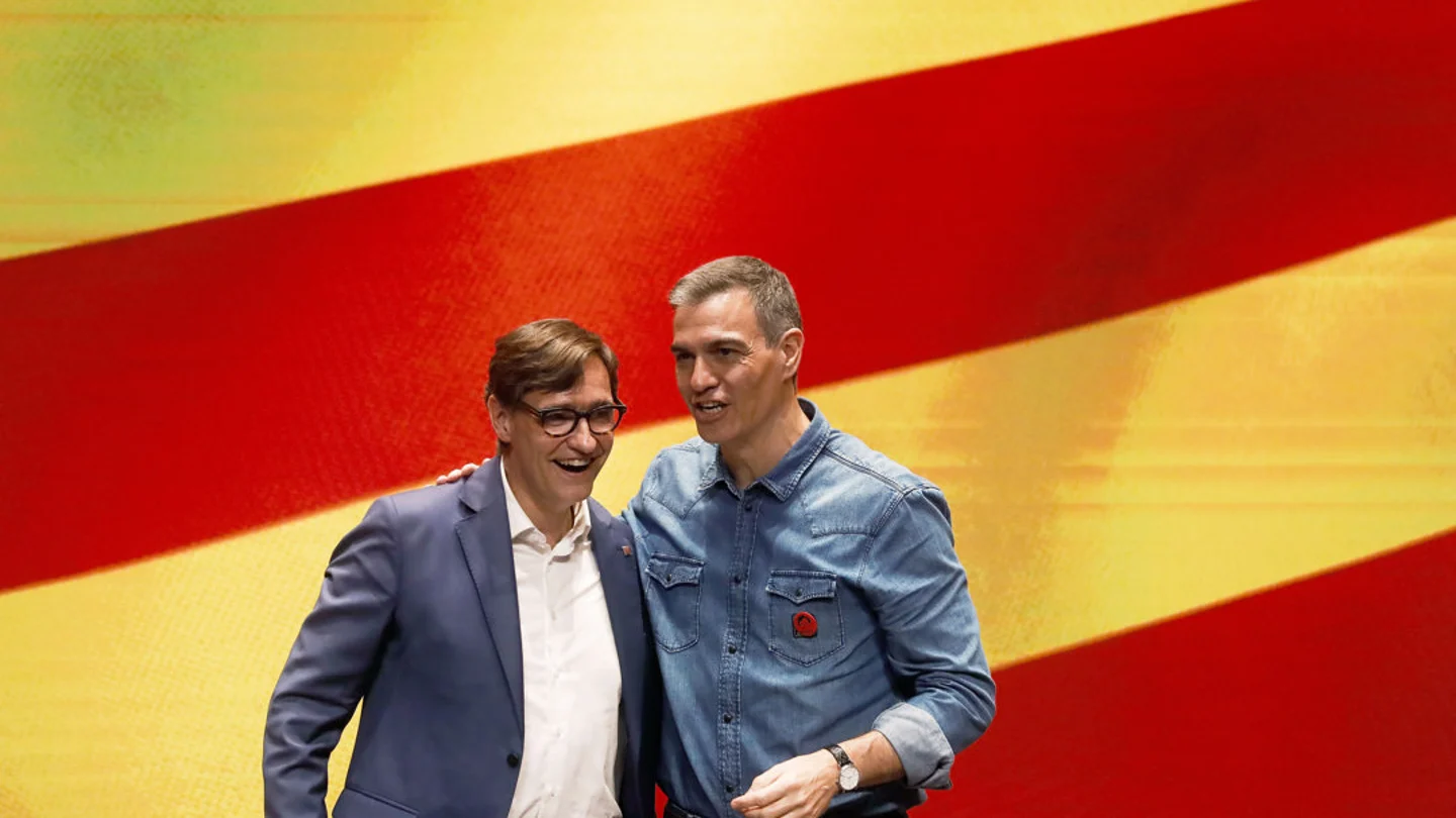 El presidente del Gobierno, Pedro Sánchez (d) y el candidato socialista a la presidencia de la Generalitat, Salvador Illa. El presidente del Gobierno, Pedro Sánchez (d) y el candidato socialista a la presidencia de la Generalitat, Salvador Illa/ EFE/ Andreu Dalmau