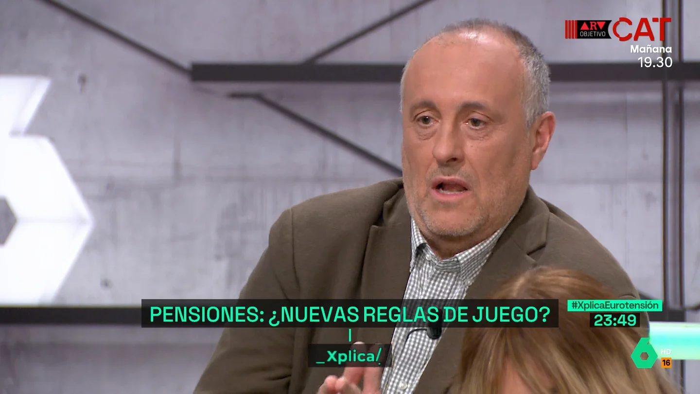 El contundente mensaje (y aviso) del economista Alejandro Inurrieta: "En España, sí o sí se van a cobrar las pensiones" El contundente mensaje (y aviso) del economista Alejandro Inurrieta: "En España, sí o sí se van a cobrar las pensiones"