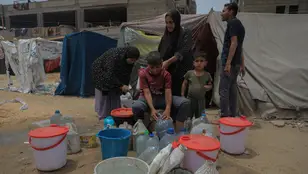 Palestinos en Rafah, al sur de Gaza