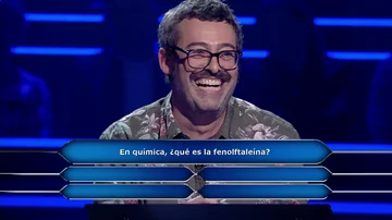 Juanra Bonet alucina con la risa del concursante tras leer la pregunta nueve: &quot;¿Te ríes de nervios o de que la sabes?&quot;