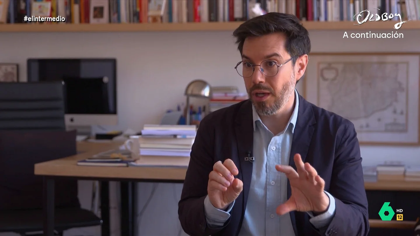 El politólogo Toni Aira, tras la dimisión de Aragonès: "Si ahora se va solo él, va a ser una marcha incompleta" El politólogo Toni Aira, tras la dimisión de Aragonès: "Si ahora se va solo él, va a ser una marcha incompleta"