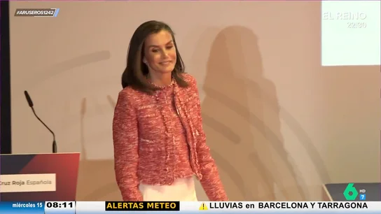 Alfonso Arús analiza "la mueca de dolor" de la reina Letizia por su fractura: "Le duele. Mal síntoma" Alfonso Arús analiza "la mueca de dolor" de la reina Letizia por su fractura: "Le duele. Mal síntoma"