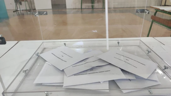 Una urna electoral en unas elecciones autonómicas. Una urna electoral en unas elecciones autonómicas.