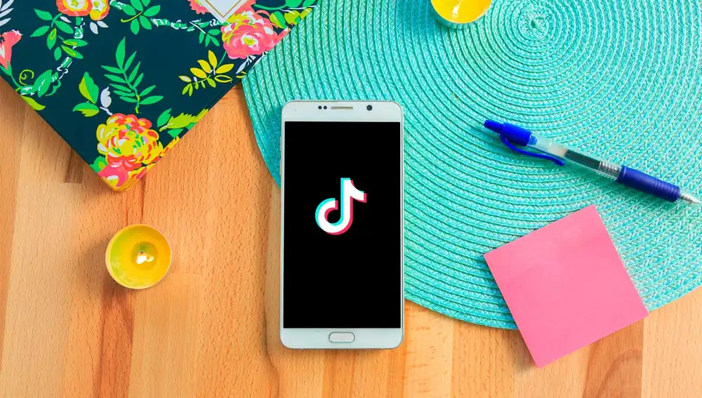 Cómo activar el modo oscuro de TikTok Cómo activar el modo oscuro de TikTok