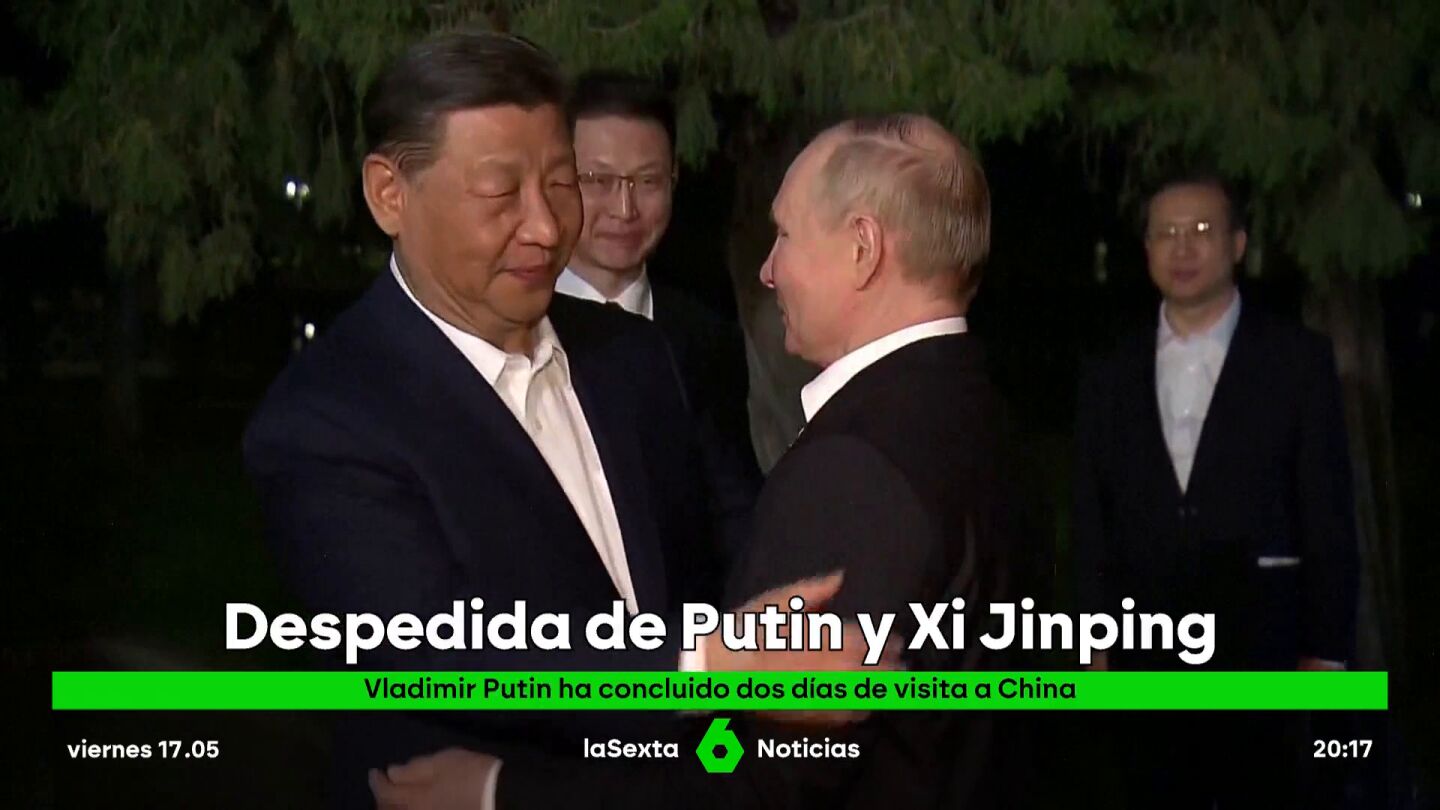 Abrazo de Putin y Xi Yinping