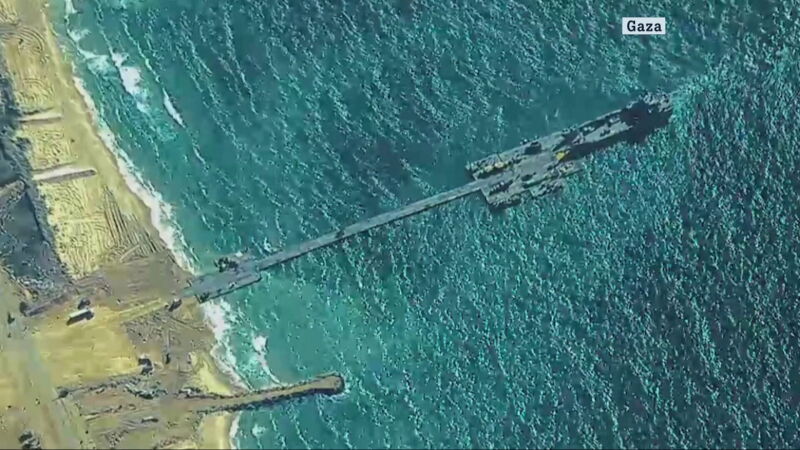 Imagen aérea del muelle de flotante construido en Gaza