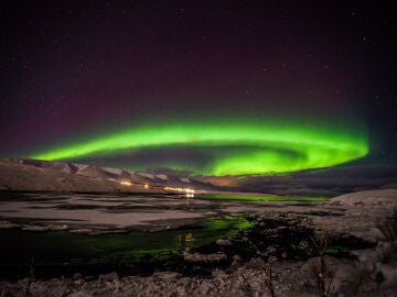 Aurora boreal en Akureyri, Islandia