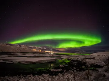 Aurora boreal en Akureyri, Islandia Aurora boreal en Akureyri, Islandia