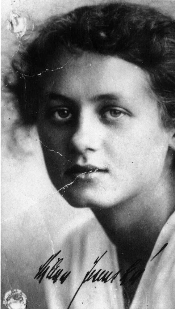 Milena Jesenská, amante de Franz Kafka Milena Jesenská, amante de Franz Kafka