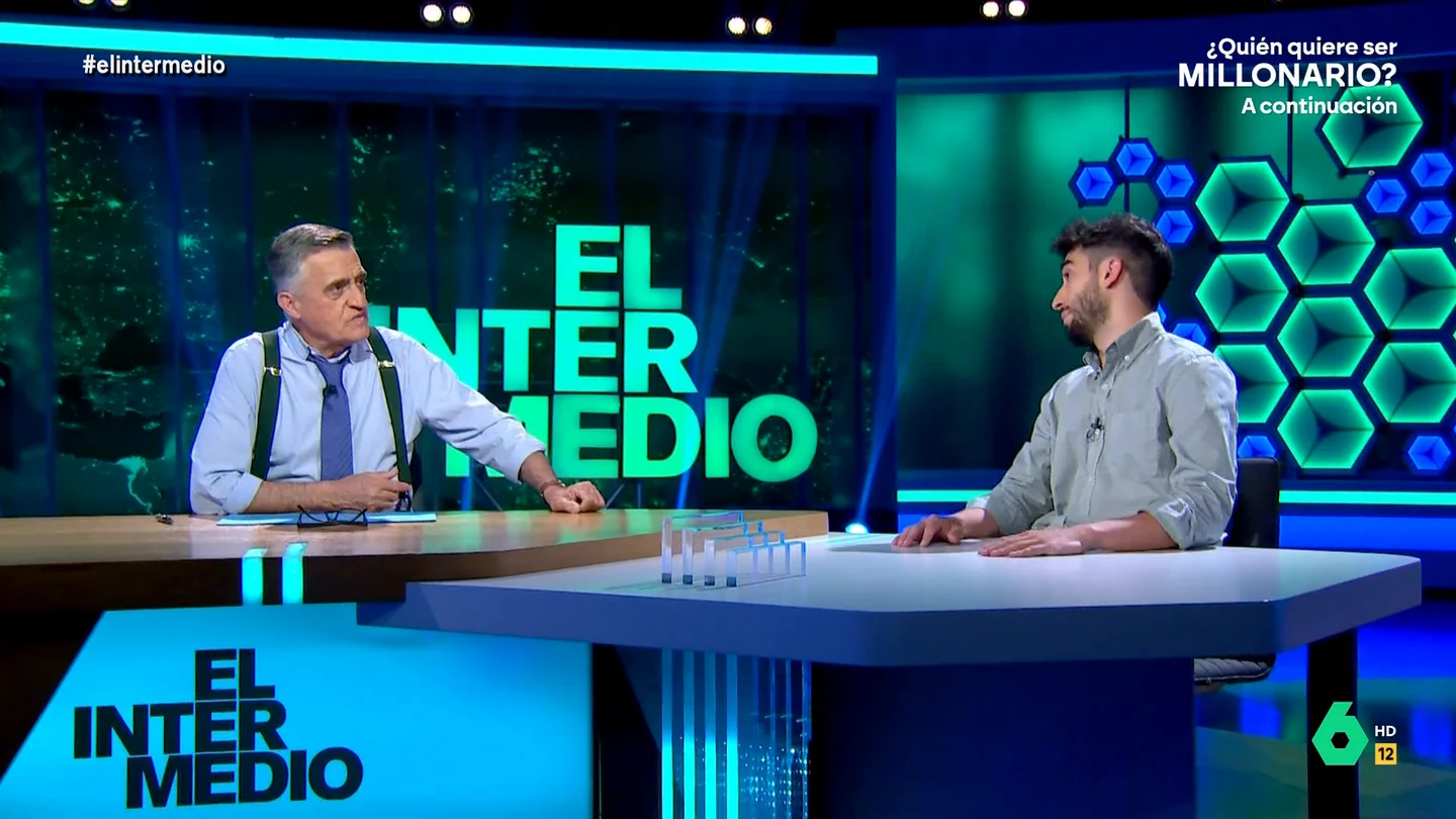 EL INTERMEDIO: Las extrañas preguntas de Isma Juárez a Wyoming: "¿Sabes cómo se reproducen los calamares?" EL INTERMEDIO: Las extrañas preguntas de Isma Juárez a Wyoming: "¿Sabes cómo se reproducen los calamares?"