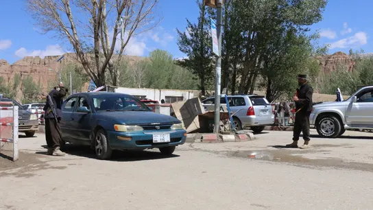 Un puesto de seguridad de carretera en Afganistán Un puesto de seguridad de carretera en Afganistán