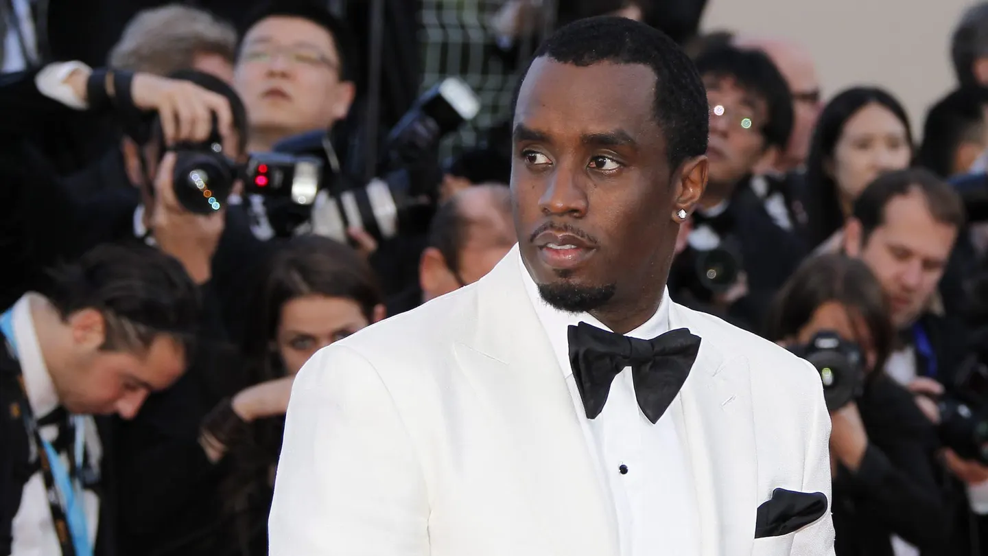 Fotografía de archivo en donde se ve al rapero estadounidense Sean 'Diddy' Combs desfilando en un evento con prensa. Fotografía de archivo en donde se ve al rapero estadounidense Sean 'Diddy' Combs desfilando en un evento con prensa.