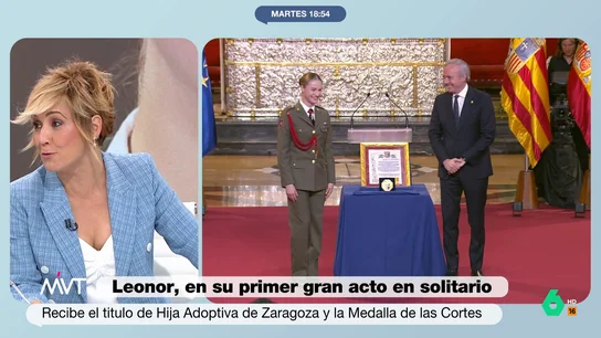 La reflexión de Cristina Pardo sobre la monarquía: "Letizia es la única que ha elegido estar ahí metida" "Yo siempre diré que la única persona que ha decidido en esa familia lo que quería era Letizia", comenta Cristina Pardo en este vídeo donde responde a Darío Adanti y asegura que "tú has podido elegir qué hacer con tu vida y la princesa Leonor no".