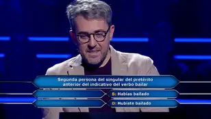 &quot;Si esto fuera Tinder, claro&quot;: la inesperada respuesta de Máximo Huerta a Juanra Bonet en ¿Quién quiere ser millonario?