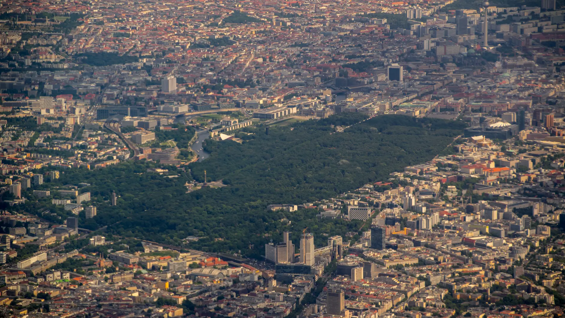 Panormámica aérea de Tiergarten, Berlín. Panormámica aérea de Tiergarten, Berlín.