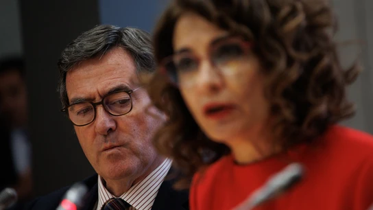 CEOE acusa al Gobierno de "querer romper el diálogo social" y de "forzar" la entrada de "actores afines" por los cambios en el CES CEOE acusa al Gobierno de "querer romper el diálogo social" y de "forzar" la entrada de "actores afines" por los cambios en el CES