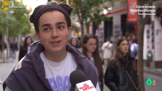 Un chico se confiesa sobre si iría a la guerra por su país: "Quiero mucho a España, pero me quiero más a mí" Un chico se confiesa sobre si iría a la guerra por su país: "Quiero mucho a España, pero me quiero más a mí"