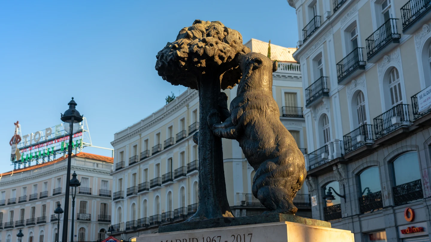 Estatua del Oso y el Madroño de Sol de Madrid Estatua del Oso y el Madroño de Sol de Madrid