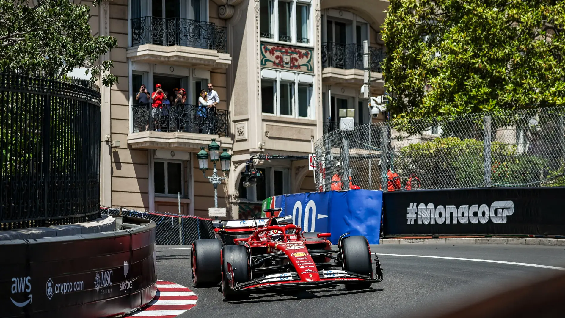 Charles Leclerc se lleva la Pole en Mónaco