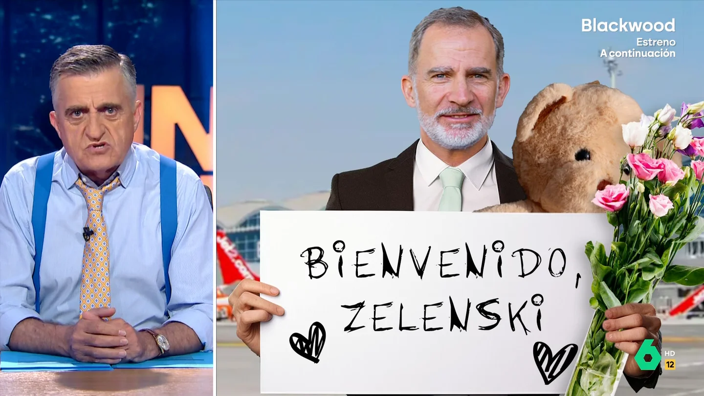 Wyoming, sobre el recibimiento poco habitual de Felipe VI a Zelenski: "Es el mayor gesto de cariño que se puede tener" Wyoming y Sandra Sabatés analizan la visita de Volodímir Zelenski a España para final un acuerdo de ayuda militar y, en este vídeo, comentan el recibimiento a pie de pista del rey Felipe VI, un gesto poco habitual para mostrar el apoyo a Ucrania.