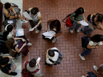 Estudiantes en selectividad