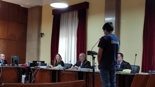 Imagen del acusado prestando declaración durante el juicio. Imagen del acusado prestando declaración durante el juicio.