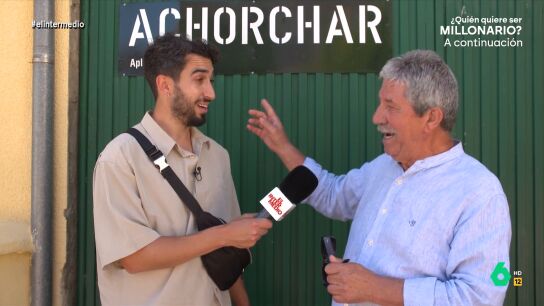 Emilio, gu&iacute;a de Aldeanovita, compara a Isma Ju&aacute;rez con Don Quijote: "El que lee mucho y anda mucho, sabe mucho y conoce mucho"