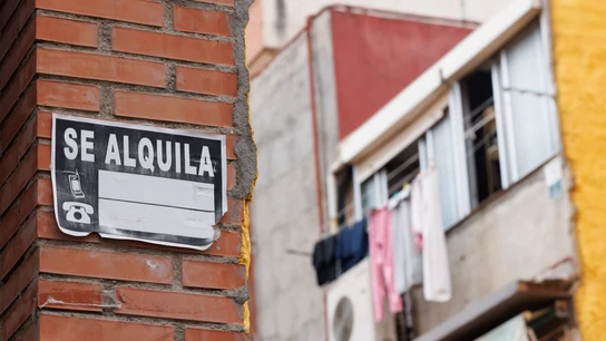 Un cartel de 'Se Alquila', 19 de junio de 2023, en Madrid (España). Un cartel de 'Se Alquila', 19 de junio de 2023, en Madrid (España).