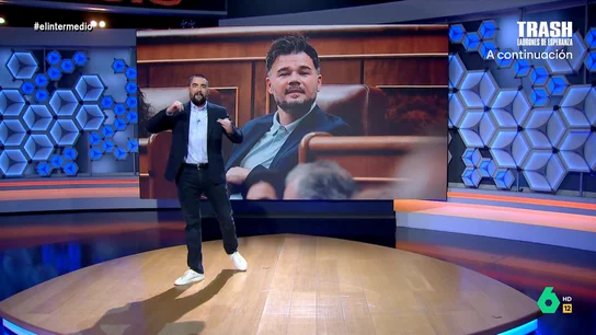 Dani Mateo reacciona al chiste de Rufián sobre la reunión de Abascal y Netanyahu: "Es un concentrado de El Intermedio" Dani Mateo reacciona al chiste de Rufián sobre la reunión de Abascal y Netanyahu: "Es un concentrado de El Intermedio"